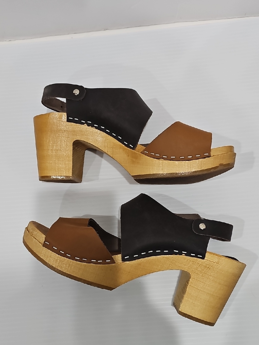 Bjork brown leather ankle strap clogs Size 37